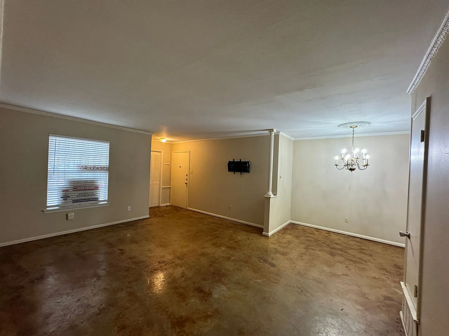3730 Fairfield Ave — Photo 3