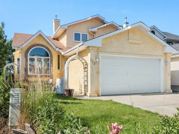 113 N Sierra Vista Ter SW, Calgary, AB T3H 3C4