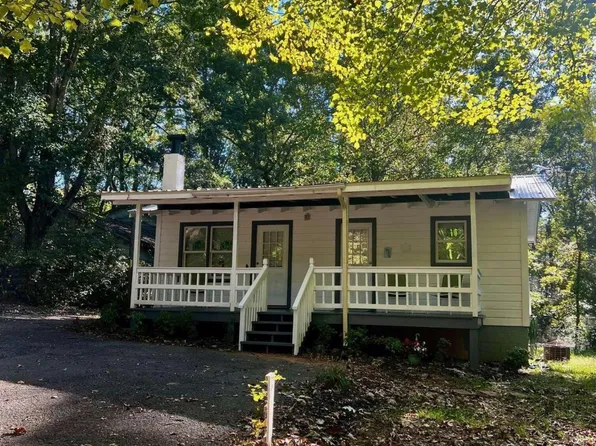 438 Sanders St, Clarkesville, GA 30523