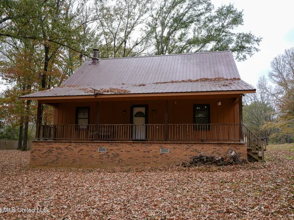 131 Chapel Cliff Dr, Raymond, MS 39154