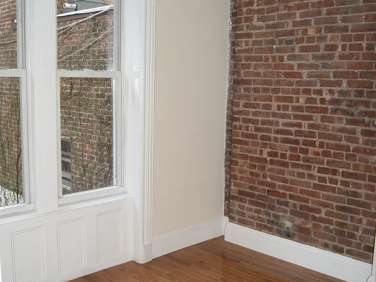 42 Morton St #9 — Photo 4