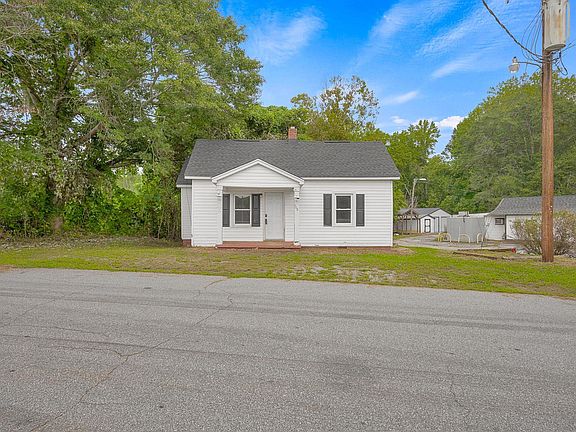 4th image of 102 Sunset Dr