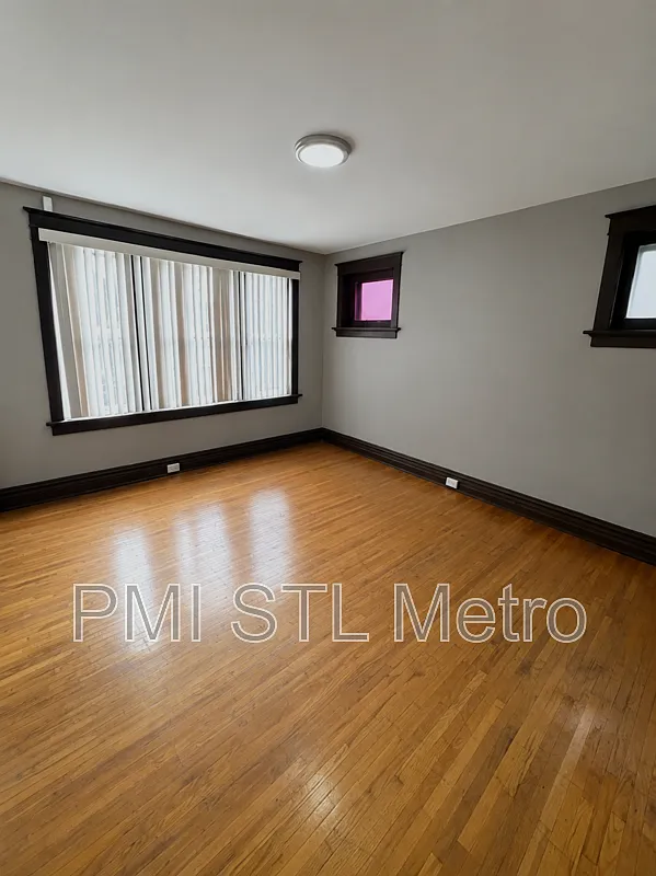 1 bed, 1.0 bath, 884 sqft, $900 — Photo 1