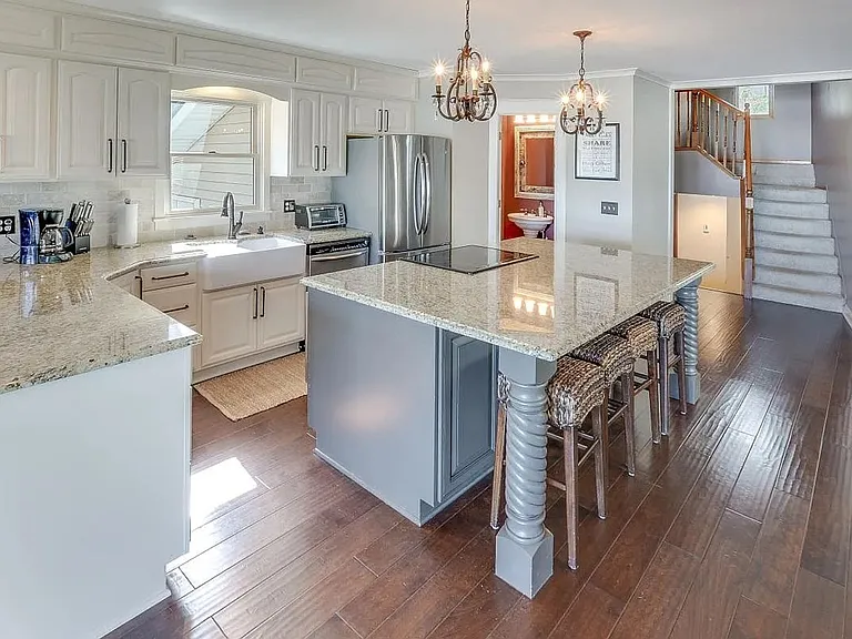 16926 Grays Bay Blvd — Photo 5