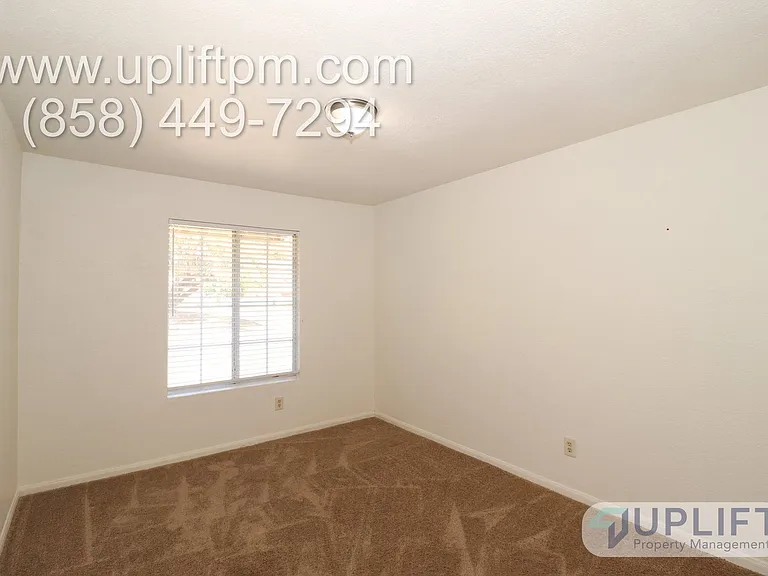 15938 Caras Ct — Photo 7