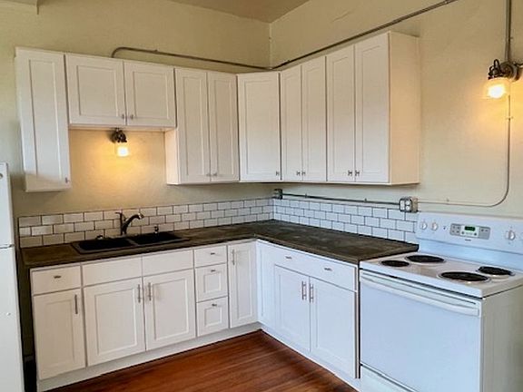 5th image of 6004 12th Ave S Unit 16