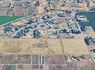 2421 N Bethel Ave, Sanger, CA 93657