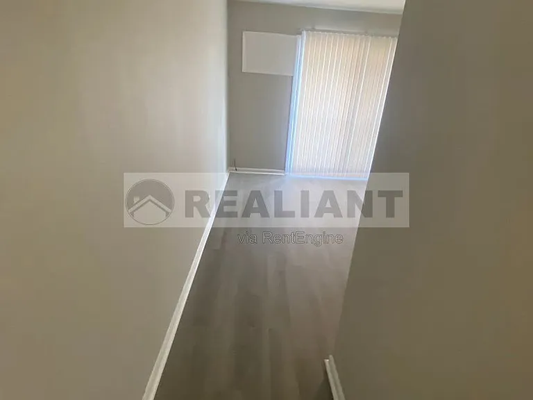 1708 Jennifer Road — Photo 13