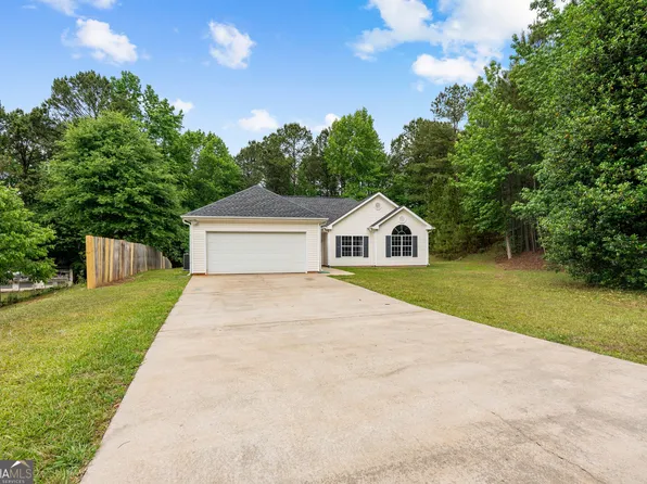 15 Caledon Ct, Newnan, GA 30263