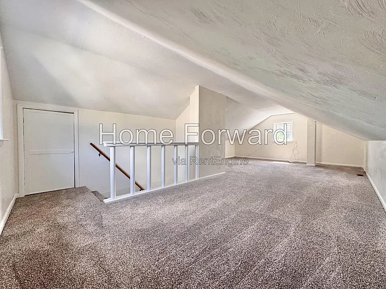 107 N Robbins Ct — Photo 15