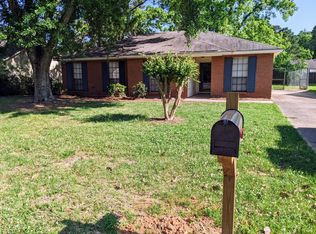 957 N Burbank Dr, Montgomery, AL 36117