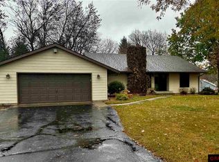 48185 Red Iron Rd, Kasota, MN 56050