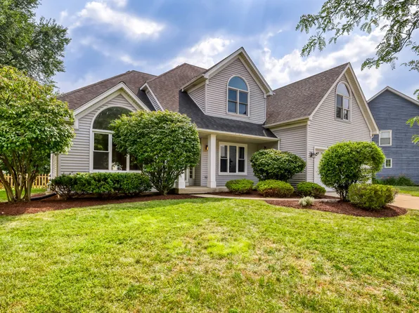2805 Breckenridge Cir, Aurora, IL 60504