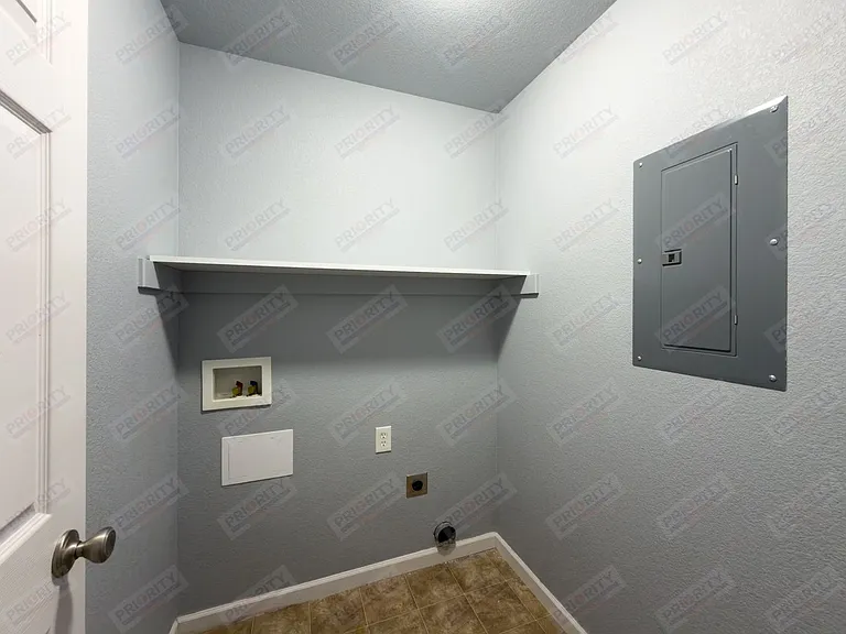 3604 Triton Ave — Photo 11