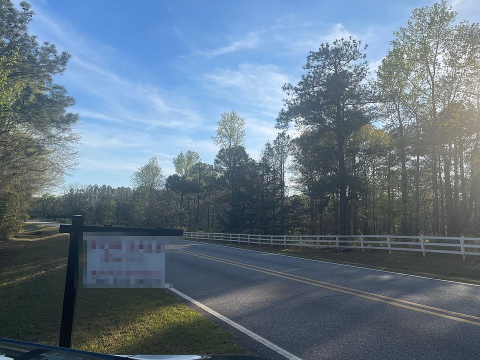 2nd image of 3562 Lee Road 145