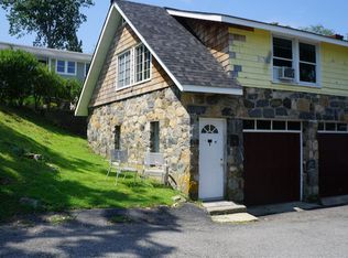 295 W Shore Rd, Huntington, NY 11743