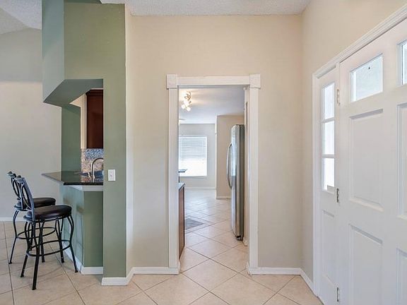 4th image of 10415 Deepbrook Dr #4