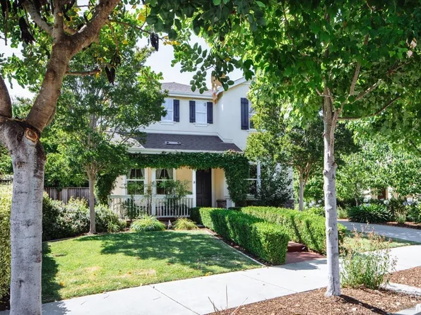 921 Elm Drive, Petaluma, CA 94952