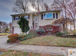 111 Willry St, Woodbridge, NJ 07095