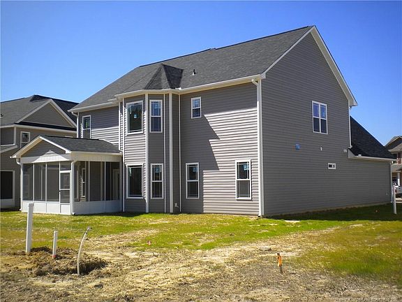 5th image of 155 Courtland Dr