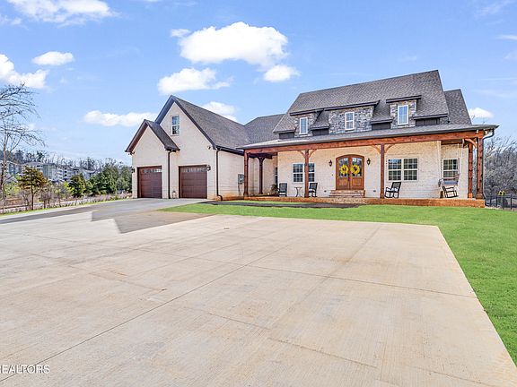 3rd image of 941 Emory Church Rd