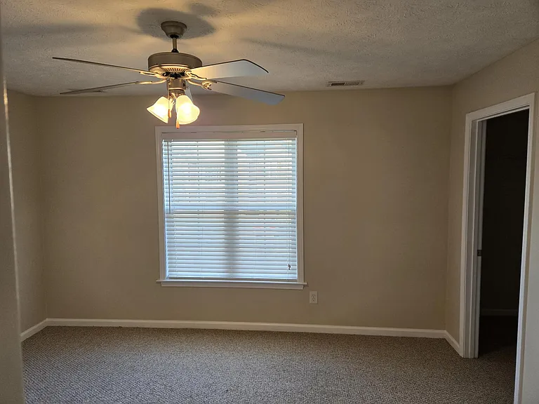 1710 Renwick Dr #202 — Photo 2