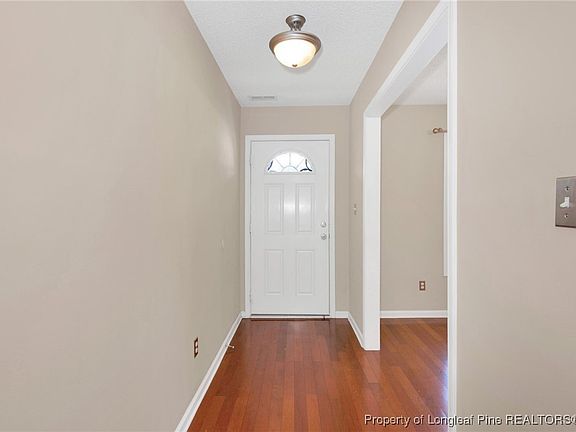 5th image of 514 Sunpointe Dr