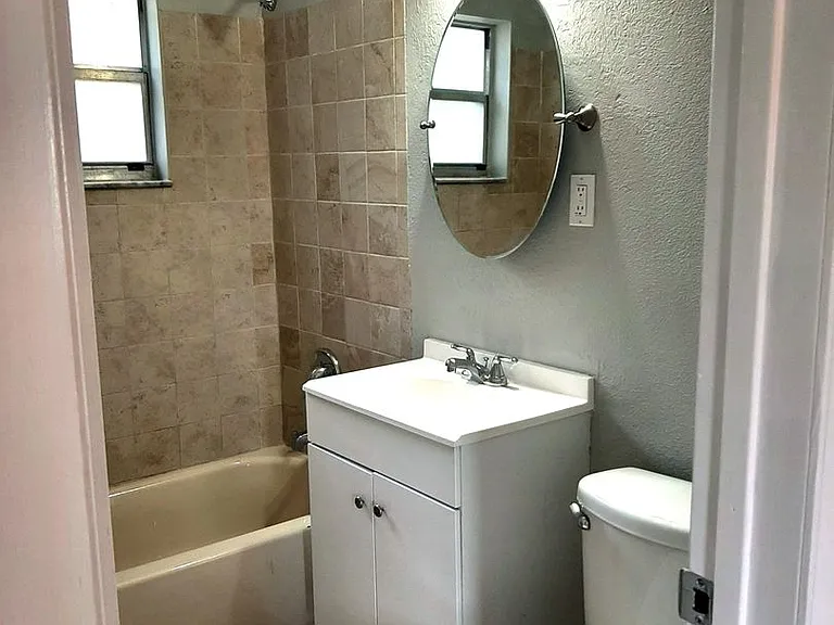 21440 Mallory Ave — Photo 10