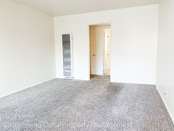 3rd image of 2350 20th Ave