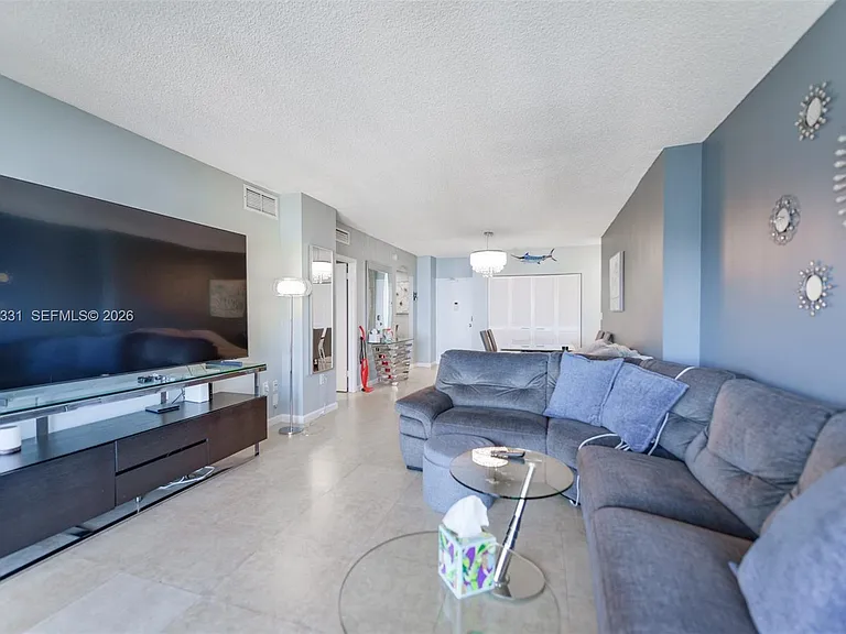 1950 S Ocean Dr #20D — Photo 5