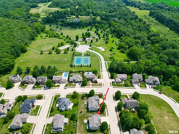 3rd image of 6720 N Basket Oak Dr