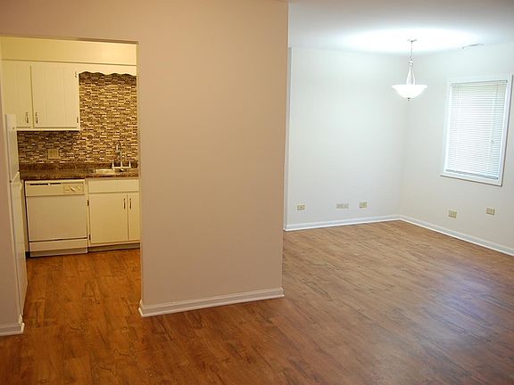 3rd image of 228 Des Plaines Ave APT 502