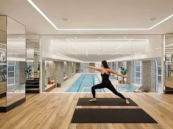 515 West 18th Street image 11 of 14