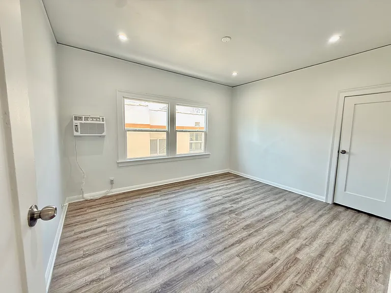 234 S Kenmore Ave #206 — Photo 7