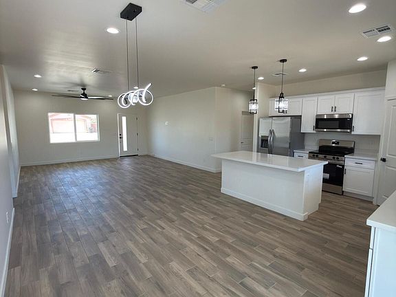 5th image of 10323 W CONCORDIA Drive