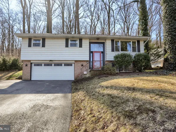 2666 Spring Valley Rd, Lancaster, PA 17601