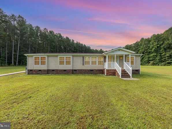 14 Knights Dr, Heathsville, VA 22473
