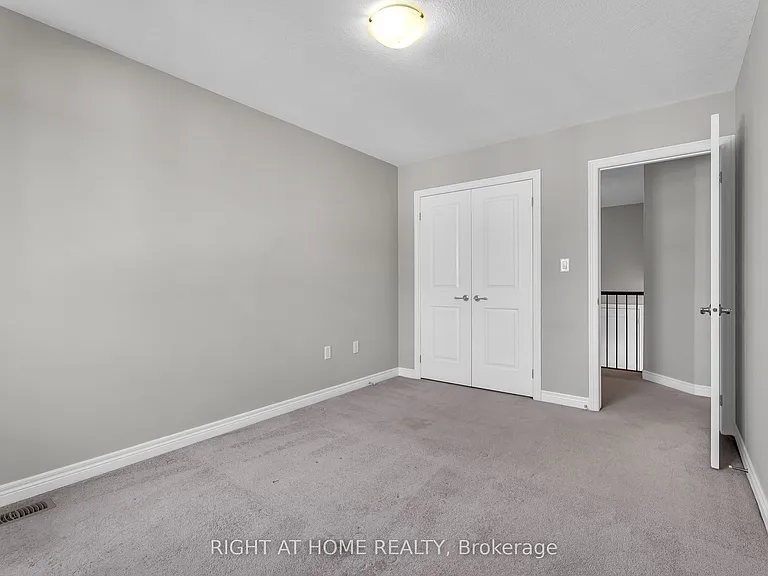 1030 Oakcrossing Gate #16 — Photo 21