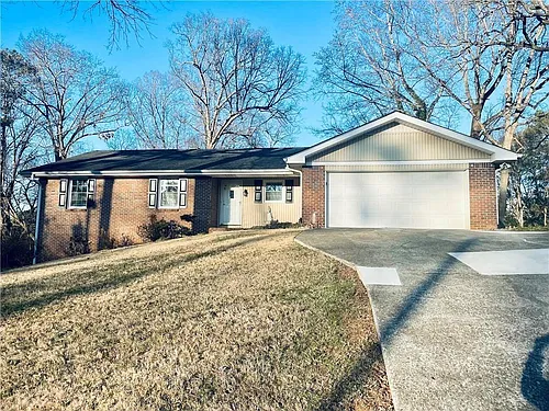 637 Rae Dr Photo 1