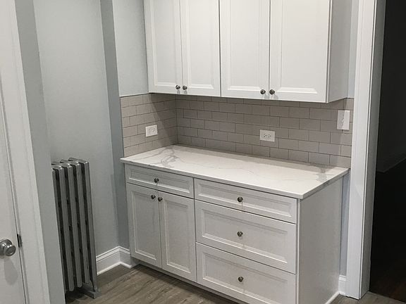 3rd image of 4879 N Ashland Ave #1