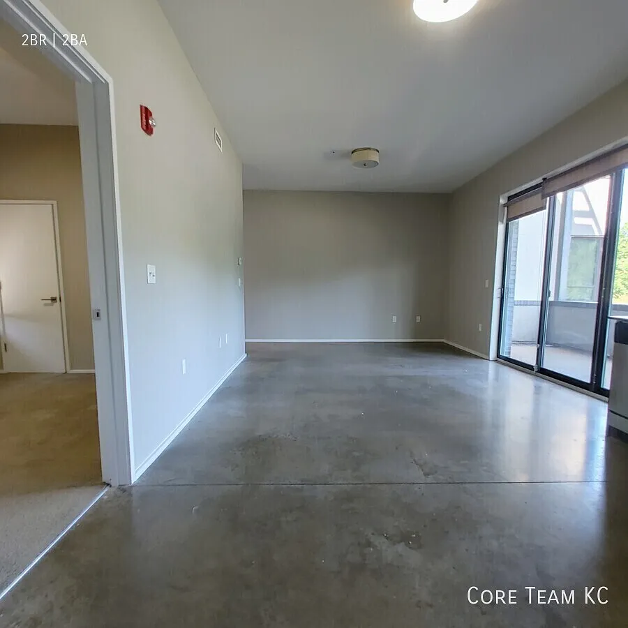 2 Bed 2 Bath in Midtown with Large Balcony — Photo 4