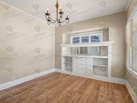 4th image of 120 Johnson St
