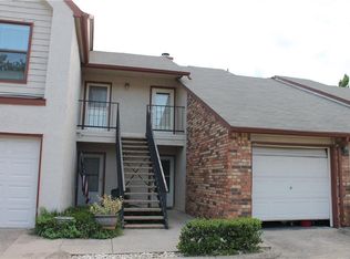 835 W Harwood Rd APT B, Hurst, TX 76054