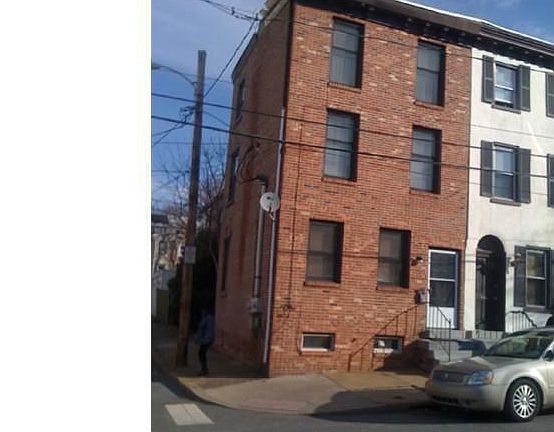 5th image of 609 W 4th St