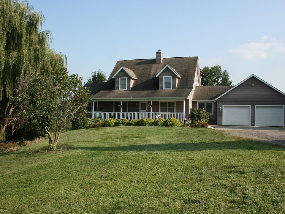 1st image of 3931 Causeway Cir NE
