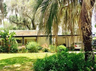 989 Lake Shore Dr, Clermont, FL 34711