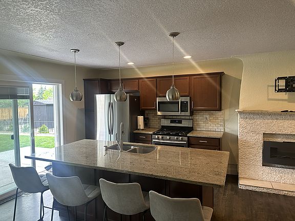 5th image of 3040 N Sheridan Blvd