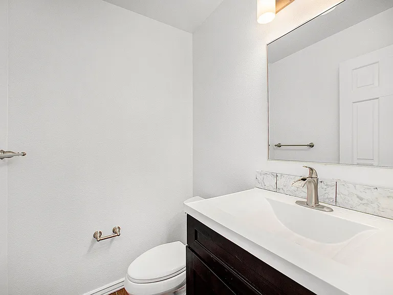 8438 Bluegrass Cir — Photo 10