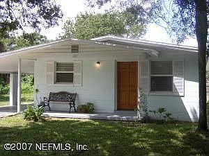 2nd image of 809 8th Ave S