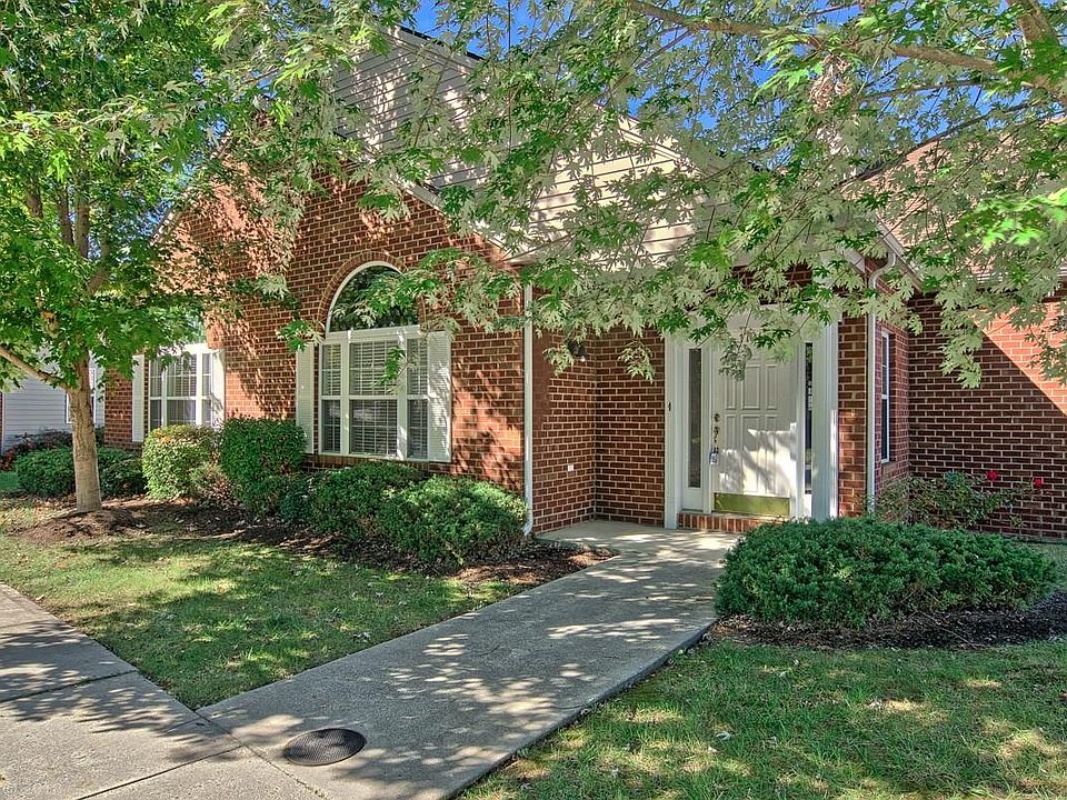 1st image of 1704 Lions Dr